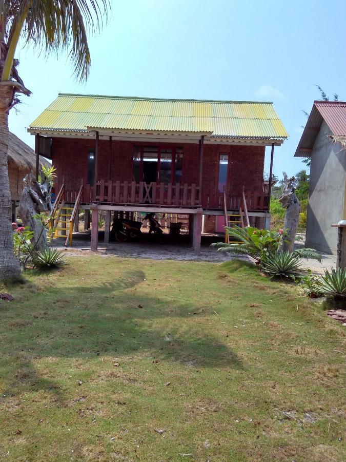 Asari Timo Cottage Karimunjawa Exterior photo
