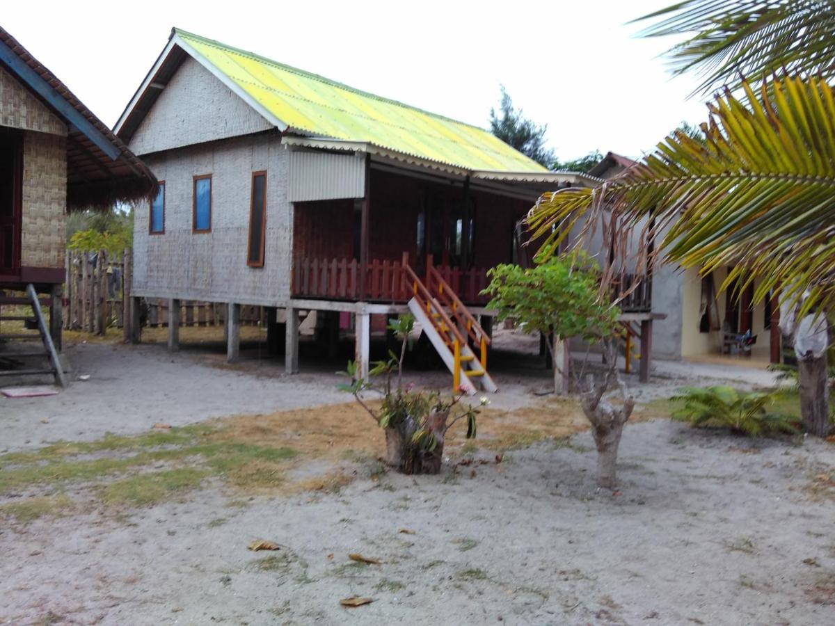 Asari Timo Cottage Karimunjawa Exterior photo