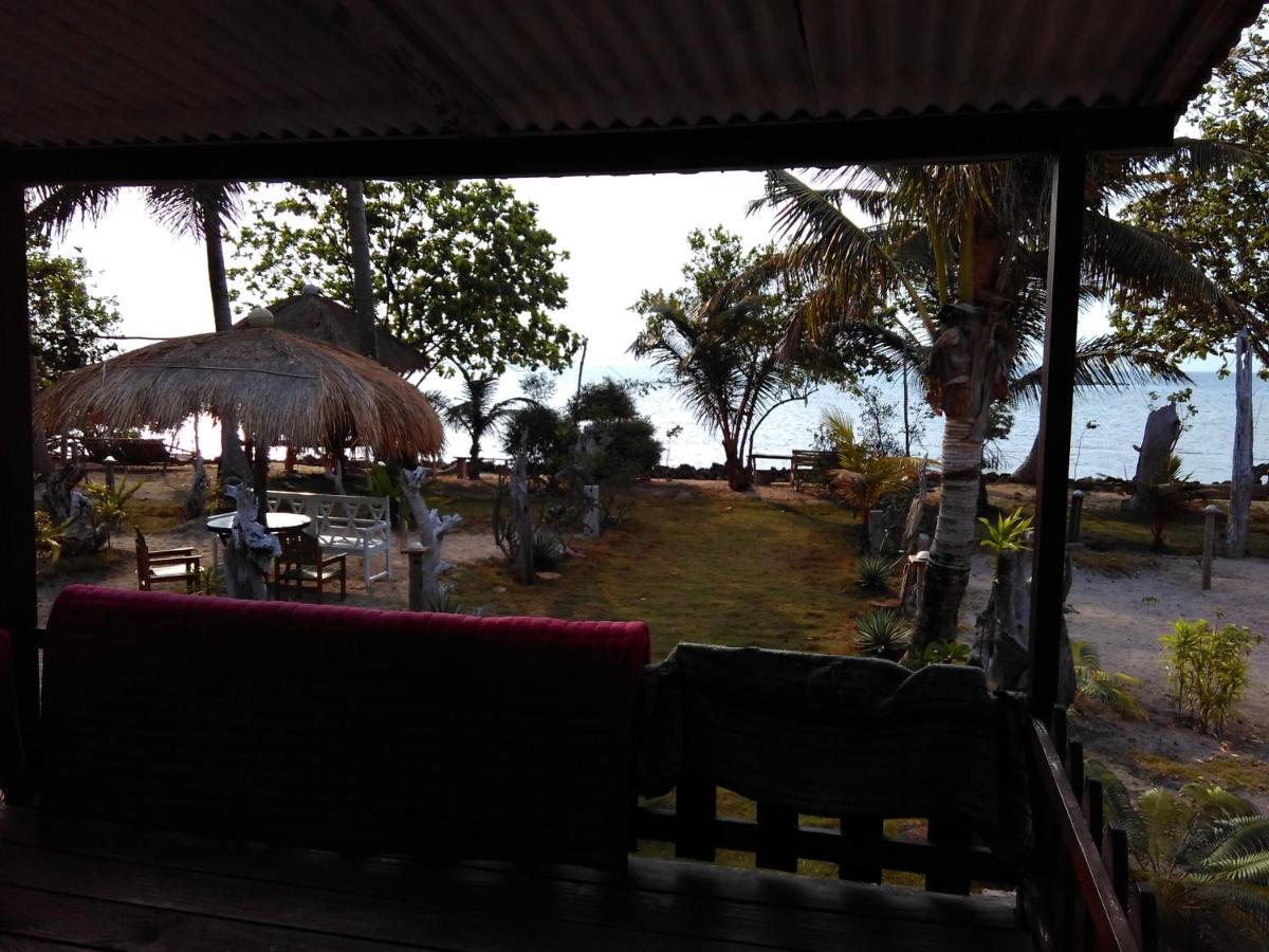 Asari Timo Cottage Karimunjawa Exterior photo